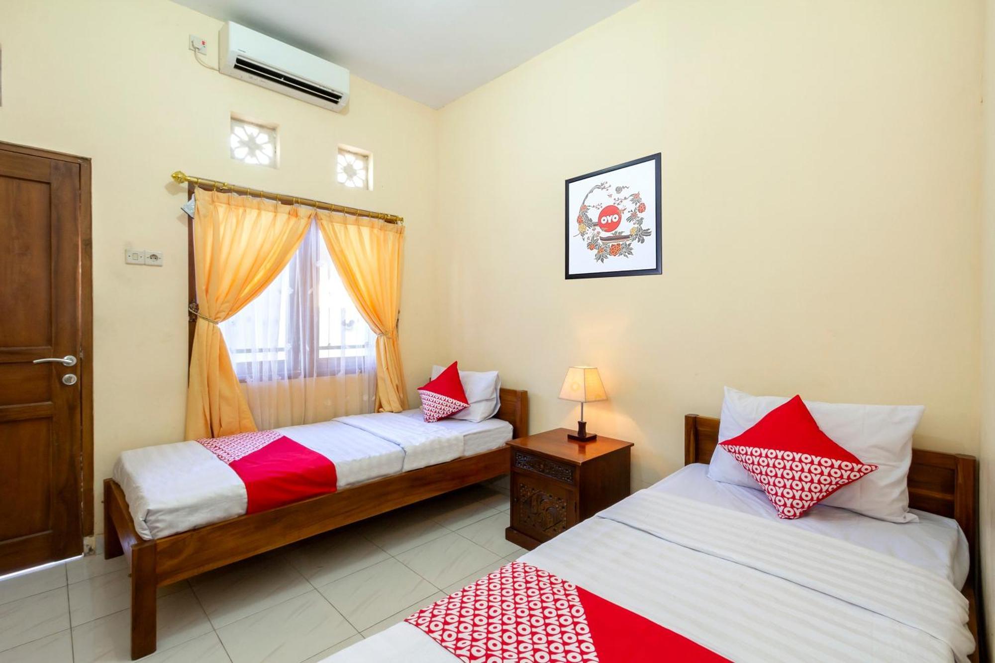 โอโย 1150 โอมะฮ์ ลาดรัง Hotel Kejayan ภายนอก รูปภาพ
